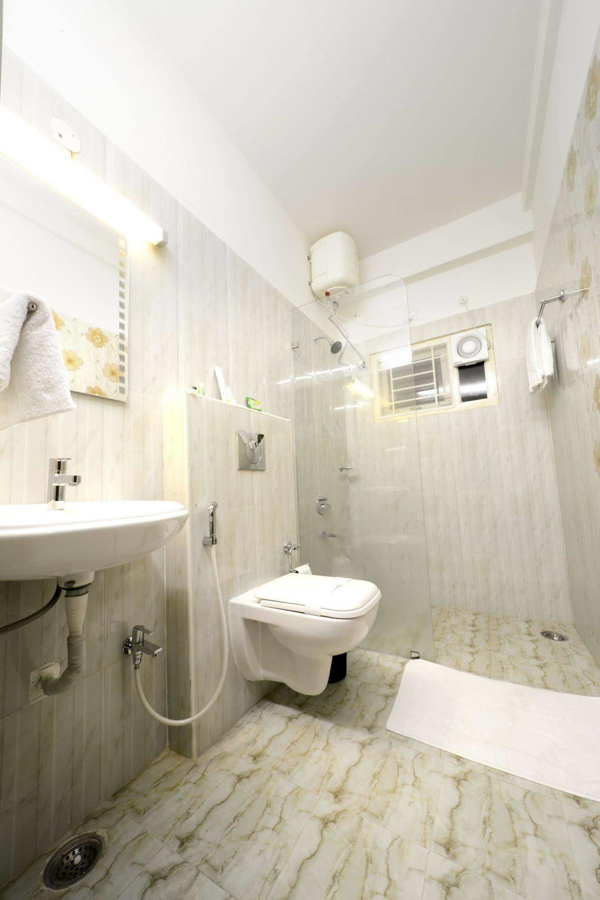 Hotel Serenity La Vista Haydarabad Dış mekan fotoğraf
