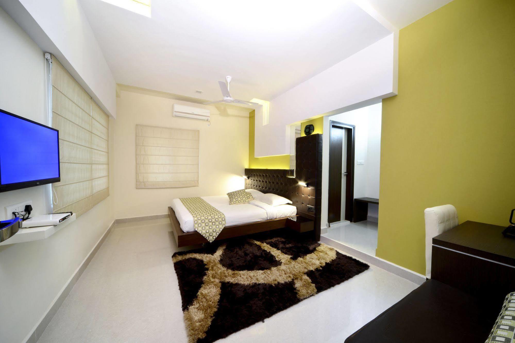 Hotel Serenity La Vista Haydarabad Dış mekan fotoğraf